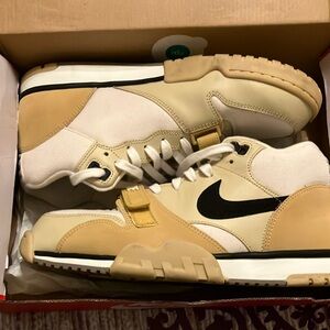 Nike Cream and Tan Sneakers
